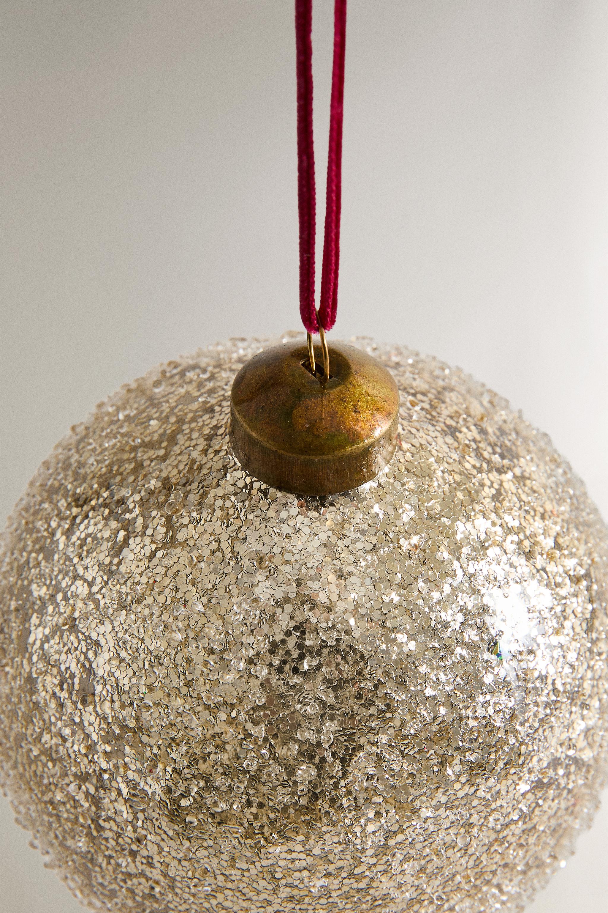 GLITTERY BALL CHRISTMAS TREE ORNAMENT